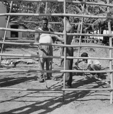 Preparativos para festa junina no Sítio Burle Marx