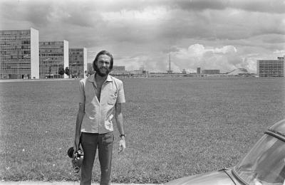 Brasília com Hermano Penna, filmagens para Aloísio Leite ou TV alemã. fotos tiradas pelo hermano penna provavelmente