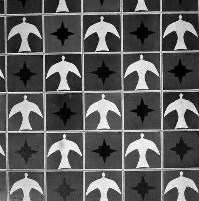 Igrejinha de Nossa Senhora de Fátima. Painel de azulejos de Athos Bulcão