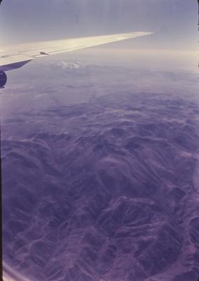 Vista aérea da janela do avião