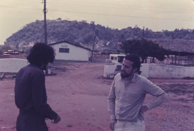 Hermano Penna e Eduardo Escorel durante filmagens de "Visão de Juazeiro" (1970)