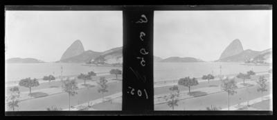 Pão de Açúcar; tomado das proximidades da Praia do Flamengo