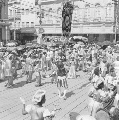 Desfile de agremiação carnavalesca