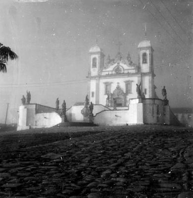 Santuário Diocesano do Bom Jesus de Matosinhos, com profetas