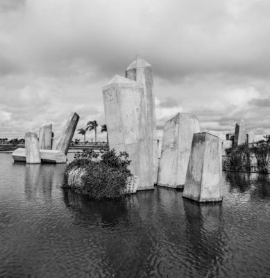 Praça dos Cristais, projetada por Roberto Burle Marx