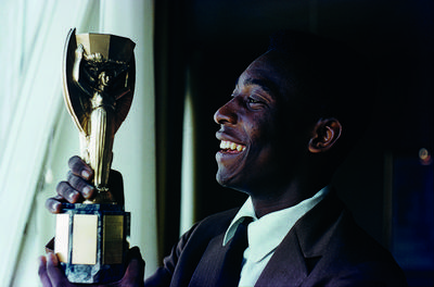 Pelé com a Taça Jules Rimet