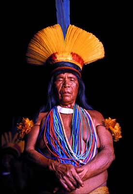 Série Xingu - Yakakumalu Mehinako pronta para a cerimônia do Yamaricumã