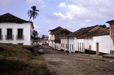 Casas e sobrados