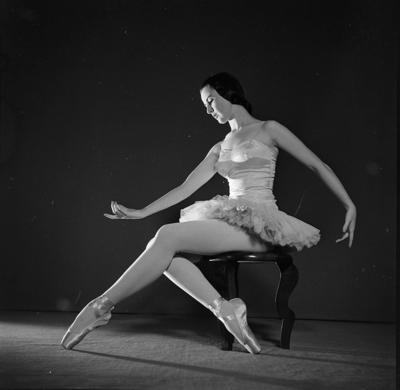 Maria Yolanda Verdier com roupa de balé