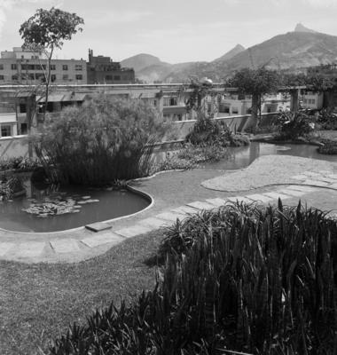 Instituto de Resseguros do Brasil, projeto dos irmãos Marcelo e Milton Roberto, e de Burle Marx