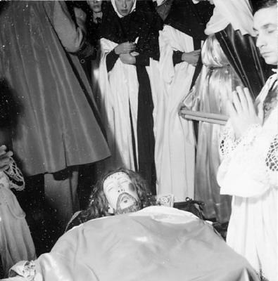 Semana Santa - Descida de Jesus Cristo da cruz e procissão