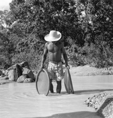 Garimpo de diamantes na Boca do Tauiri
