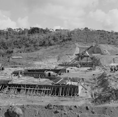 Cachoeira do Paredão, campo de obras da hidrelétrica Coaracy Nunes