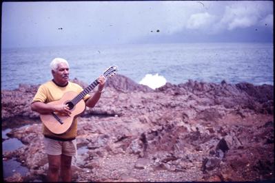 Dorival Caymmi com o violão