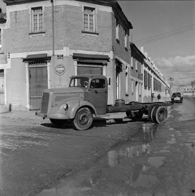 Caminhão Mercedes Benz
