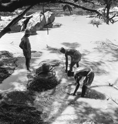 Garimpo de diamantes na Boca do Tauiri