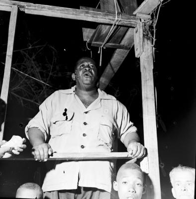 O diretor de carnaval Joaquim Casemiro, o Calça Larga, no ensaio do Salgueiro