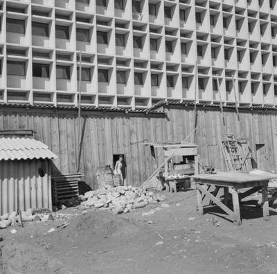 Edifícios residenciais projetados para os Institutos de Aposentadoria e Pensões