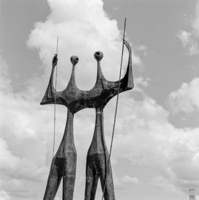 "Os Candangos" ou "Os Guerreiros", escultura de Bruno Giorgi
