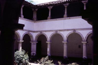 Convento e Igreja de São Francisco - claustro