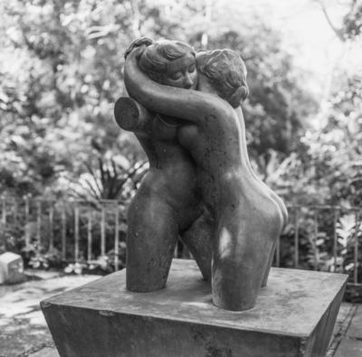 Esculturas de Alfredo Ceschiatti, "O Abraço".