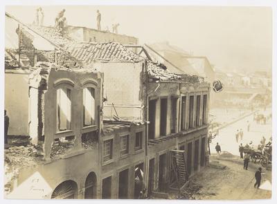 Construção da Avenida Central - obras de demolição e de preparação para pavimentação