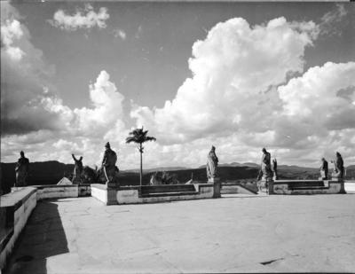 Santuário Diocesano de Bom Jesus do Matosinhos, com profetas