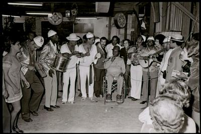 Candeia ao microfone