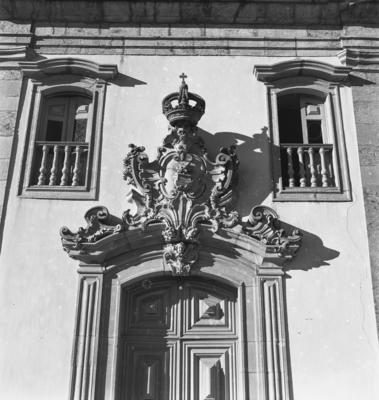 Basílica do Santuário Diocesano do Bom Jesus de Matosinhos, portada