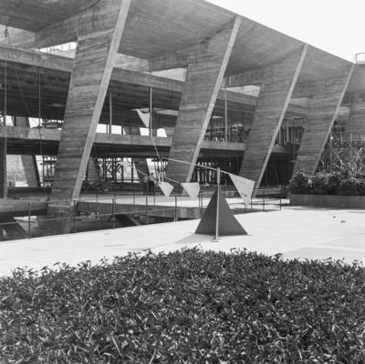 Museu de Arte Moderna - MAM , escultura de Alexander Calder