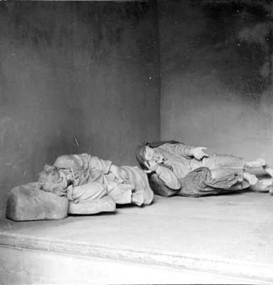 Via Crucis, Passos da Paixão, esculturas de Aleijadinho, São João Evangelista e São Pedro no Passo do Horto