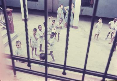 Crianças na Fundação Centro de Atendimento Socioeducativo ao Adolescente (Fundação CASA/SP), anteriormente chamada Fundação Estadual para o Bem Estar do Menor (FEBEM)