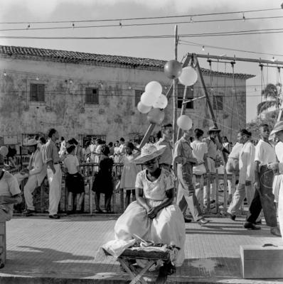 Vendedora de acarajé na procissão de Nosso Senhor dos Navegantes