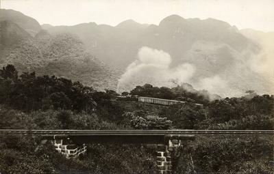 Trem no km 55,900 da ferrovia