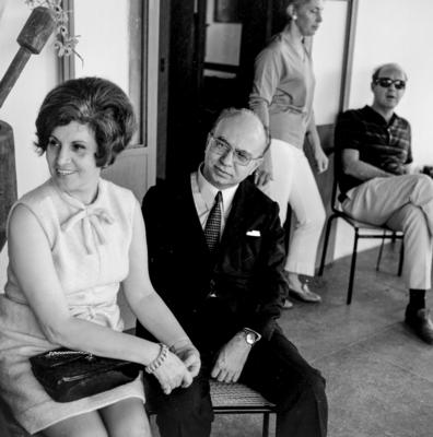 O casal Josué Montello, Leny Piquet Carneiro e Osvaldo Nery da Fonseca, no Sítio Burle Marx, na ocasião da visita de Pablo Neruda