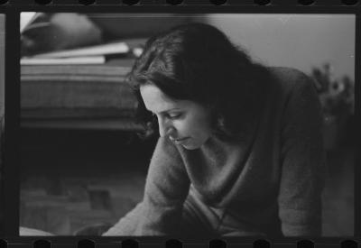 Luiz Carlos Ripper e Lena, na casa de Jorge, antes de viagem para locações do filme do Caca Diegues