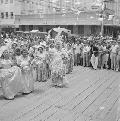 Desfile de agremiação carnavalesca