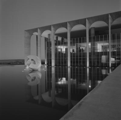 "O Meteoro", escultura de Bruno Giorgi