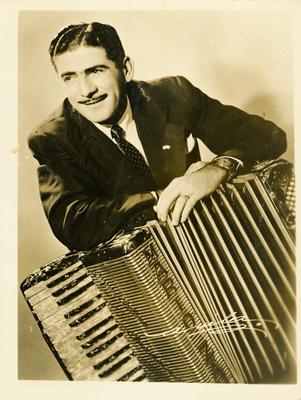 Mario Zan com a sanfona