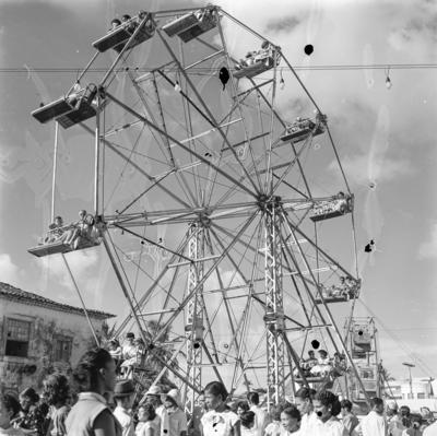 Roda-gigante na procissão de Nosso Senhor dos Navegantes, roda-gigante