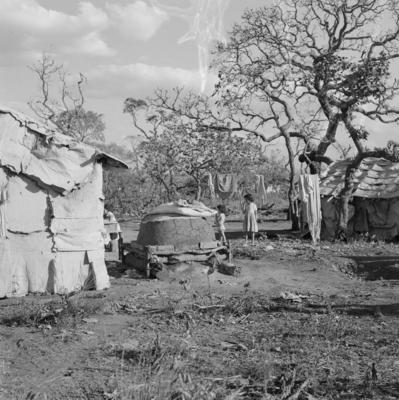 Moradia na Sacolândia, arredores de Brasília