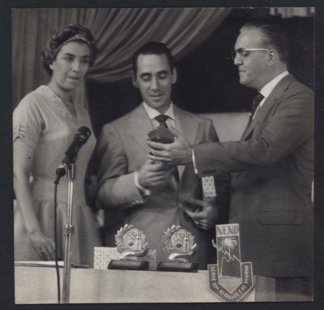 Lourdes Mayer, Nelson Gonçalves e Carlos Frias