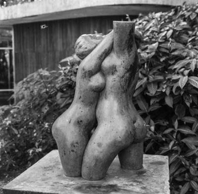 Esculturas de Alfredo Ceschiatti, "O Abraço".