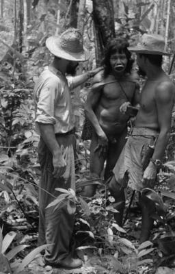 Expedição do Serviço de Proteção aos Índios para realizar o primeiro contato com o povo Txucarramãe