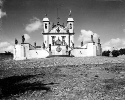 Santuário Diocesano do Bom Jesus de Matosinhos, com profetas