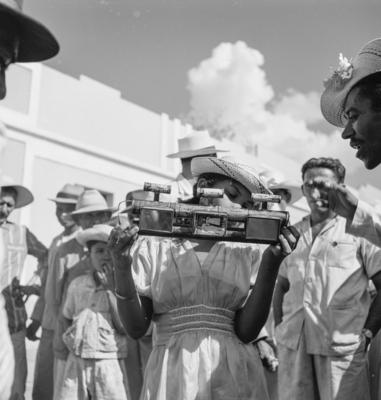 Canindé, romeiros tocando instrumentos