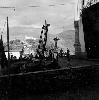 Semana Santa - Descida de Jesus Cristo da cruz e procissão
