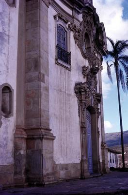 Igreja de Nossa Senhora do Carmo - frontaria - perfil