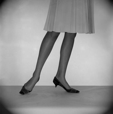 Campanha publicitária da Companhia de Incremento de Negócios (CIN) para meias Ibram