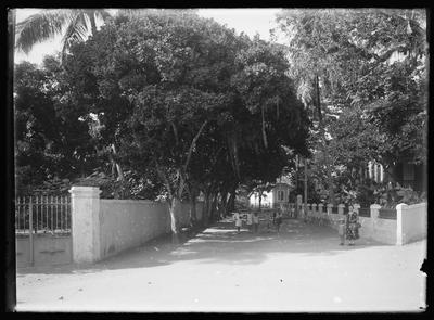 Rua Domingos Olímpio esquina com a praia Grossa